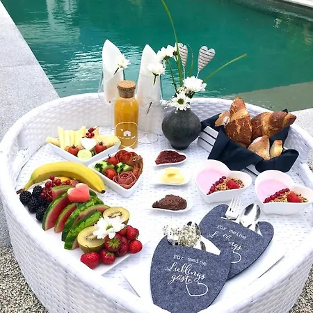 Bed & Breakfast Sunny Way & *